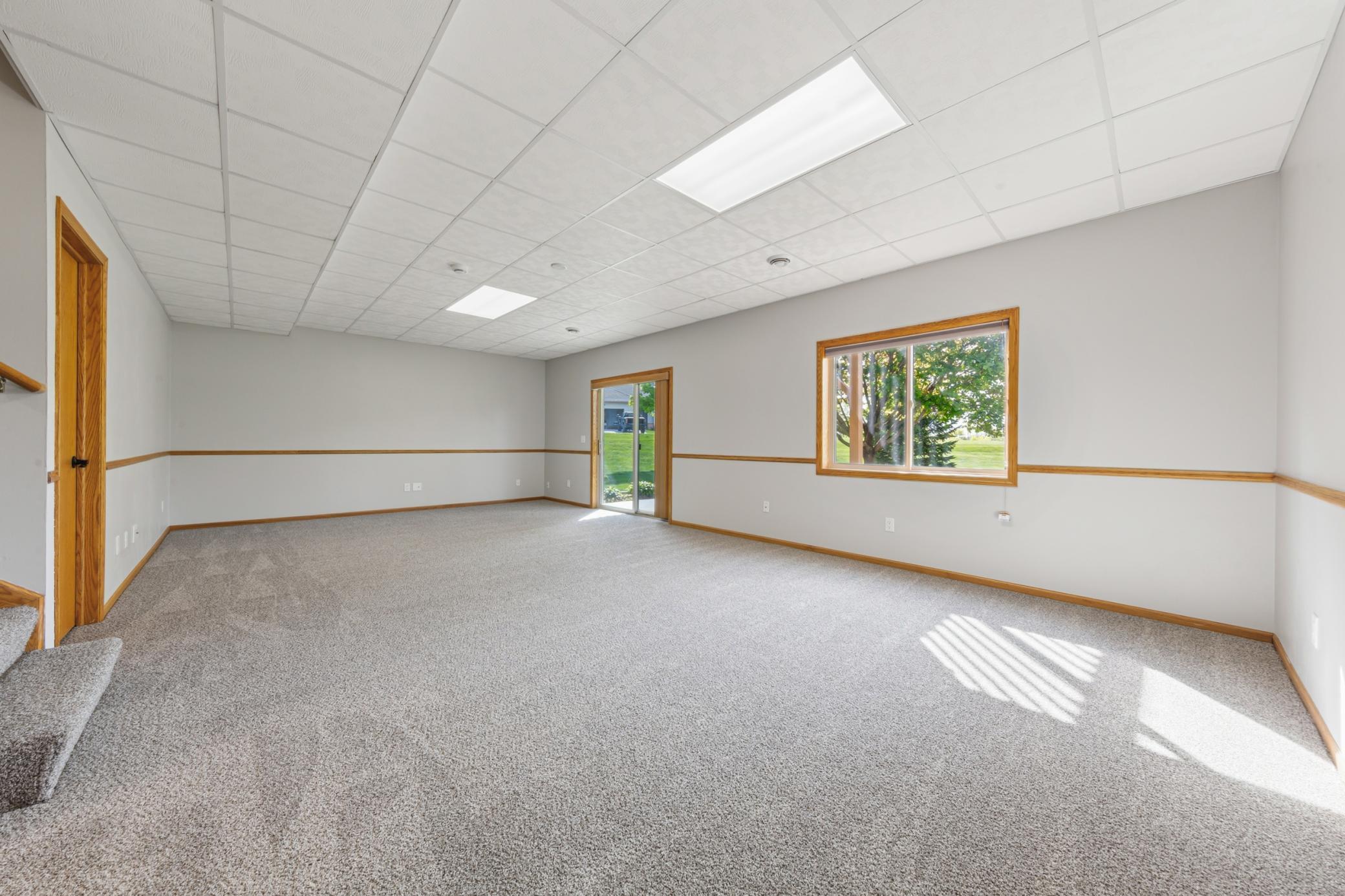 42_34 family room_lower.jpg