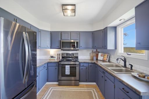 315 Rena Belle Street NW, Eyota, MN 55934