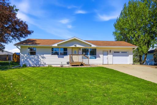 315 Rena Belle Street NW, Eyota, MN 55934