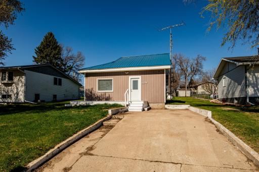 1108 Forest Street, Lisbon, ND 58054
