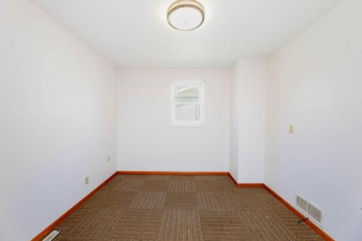 1108 Forest Street, Lisbon, ND 58054