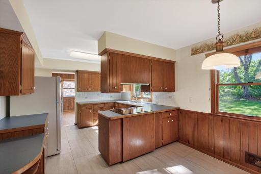 2431 Francis Street, South Saint Paul, MN 55075