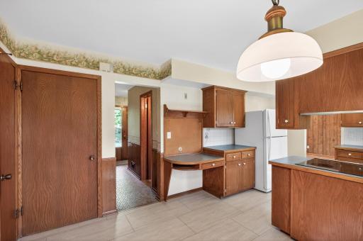 2431 Francis Street, South Saint Paul, MN 55075