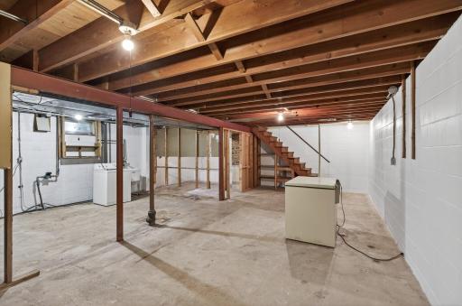 2431 Francis Street, South Saint Paul, MN 55075