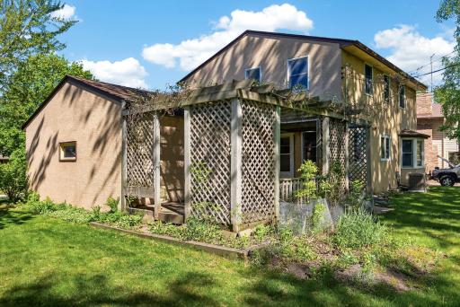 2431 Francis Street, South Saint Paul, MN 55075