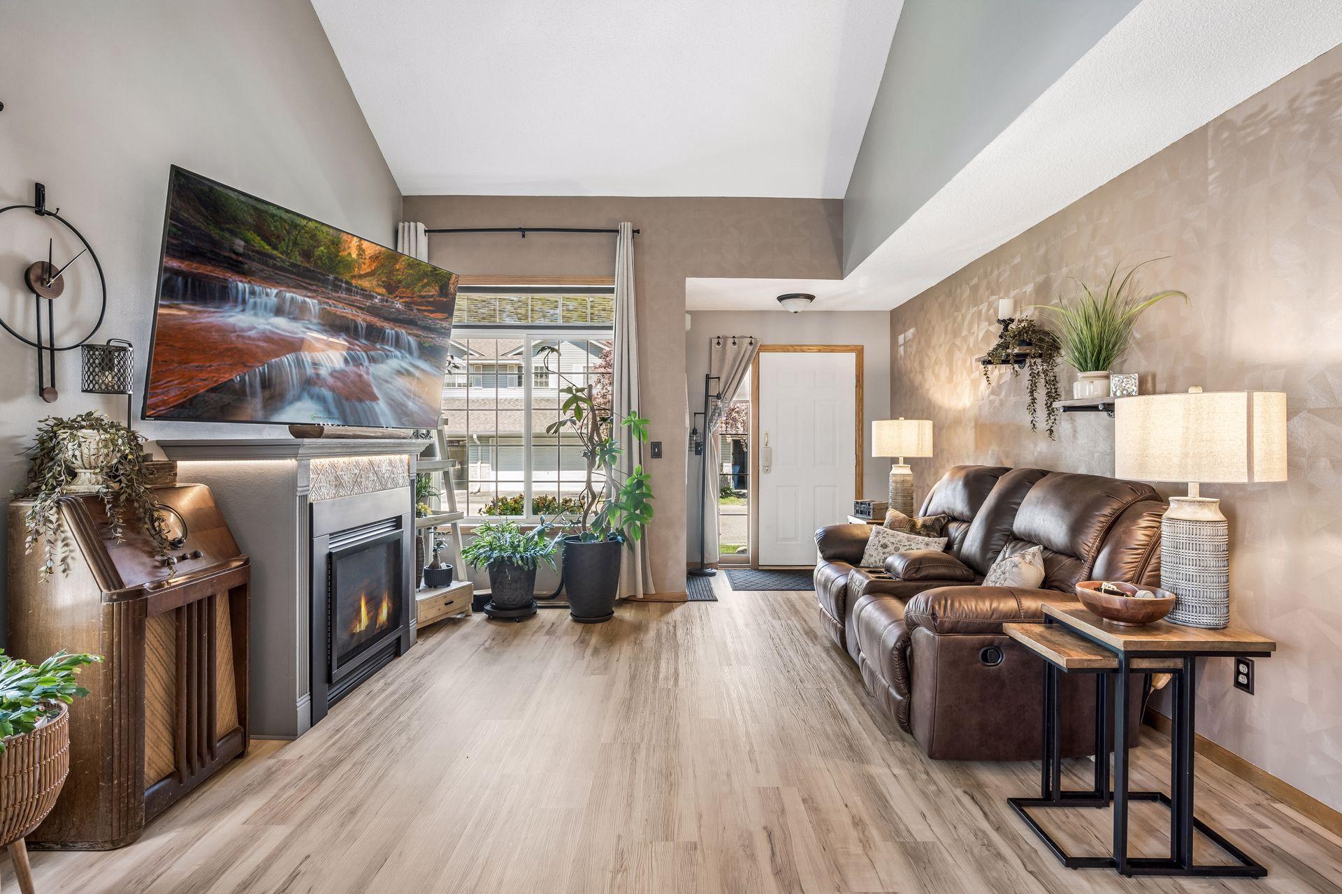 Beautifully updated living room with new LVP flooring.jpg
