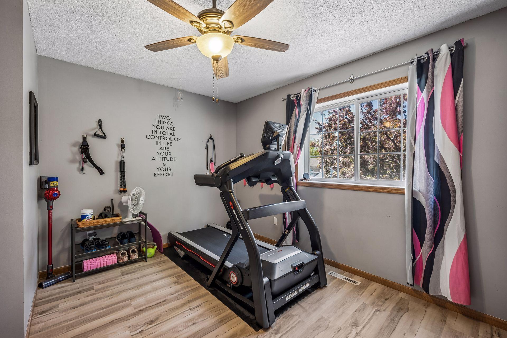 2nd bedroom .jpg