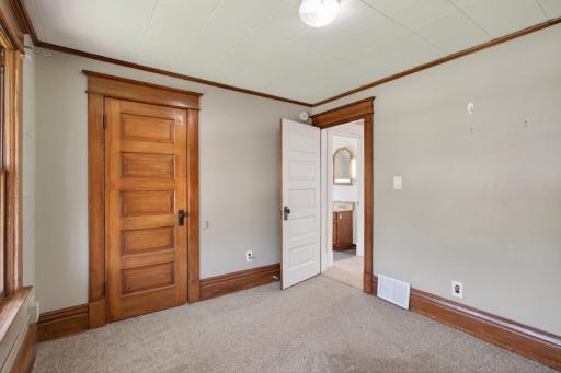 300 4th Avenue S, South Saint Paul, MN 55075