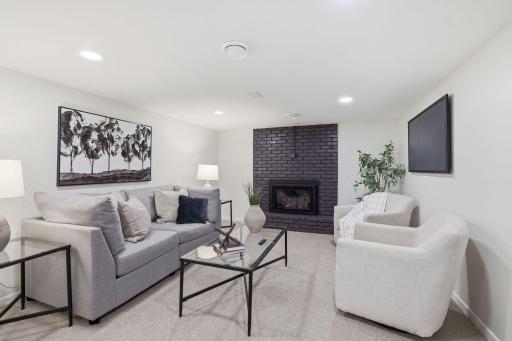 3009 W 100th Street, Minneapolis, MN 55431