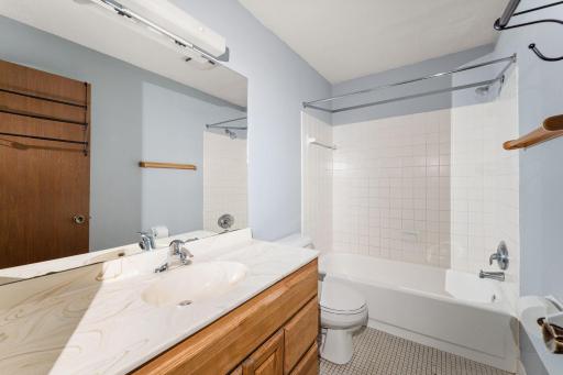 3155 Coachman Road, 308, Saint Paul, MN 55121