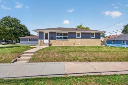 3 bed 2 bath home for sale 1317 11th Ave SE Rochester MN 55904