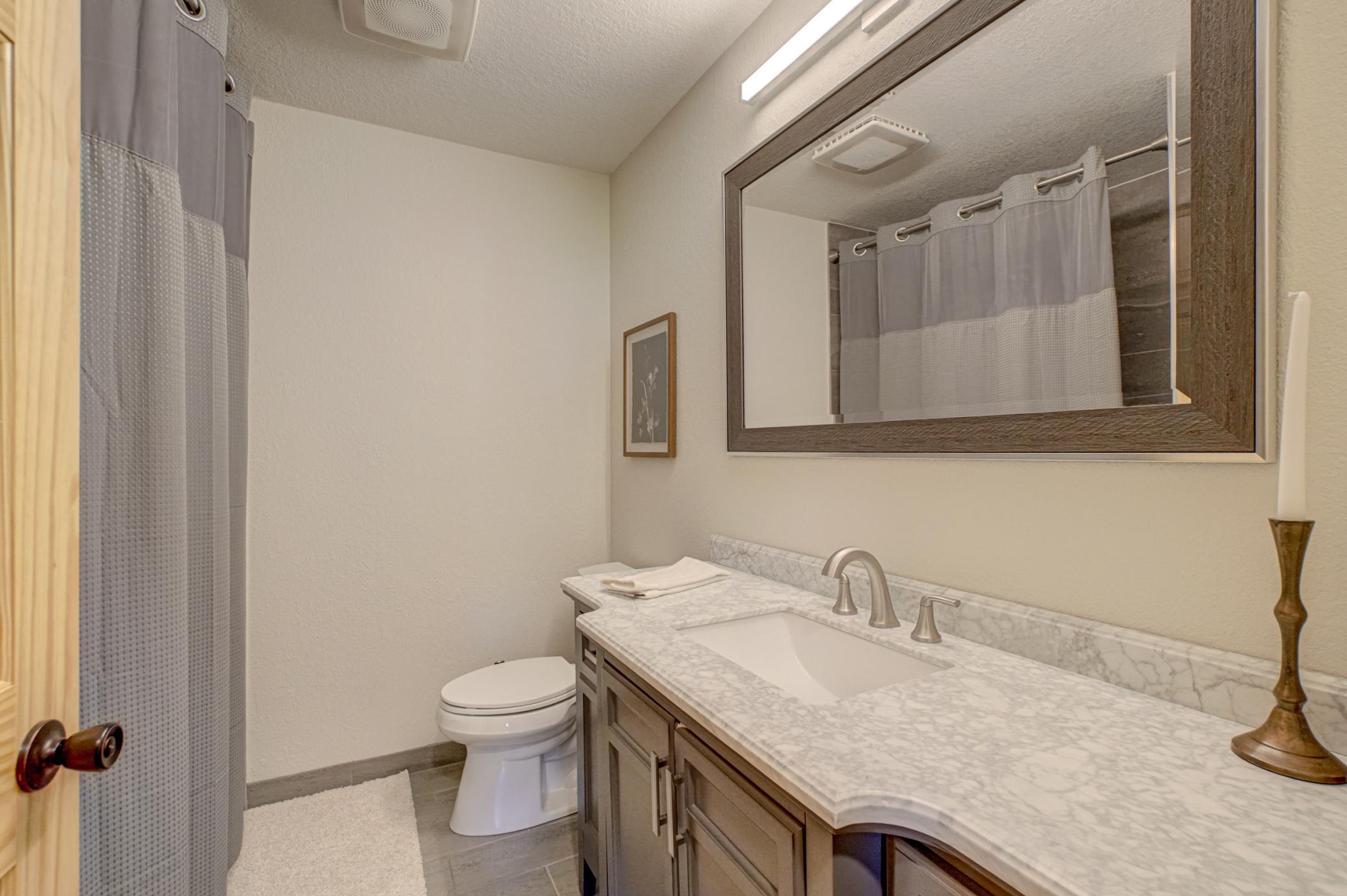 897 217th St-41.jpg