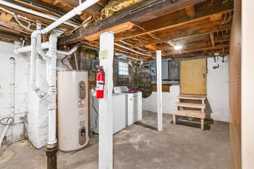 1540 N 7th Avenue E, Duluth, MN 55805