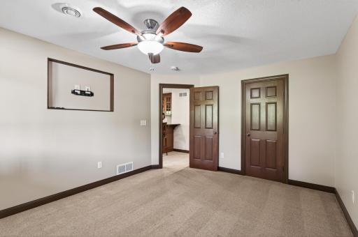 12686 NE 96th Street NE, Elk River, MN 55330