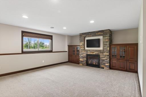 12686 NE 96th Street NE, Elk River, MN 55330