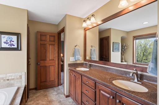 12686 NE 96th Street NE, Elk River, MN 55330