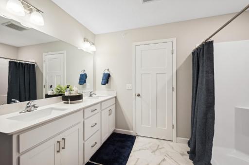 8844 Meadowcrest Drive NE, Monticello, MN 55362