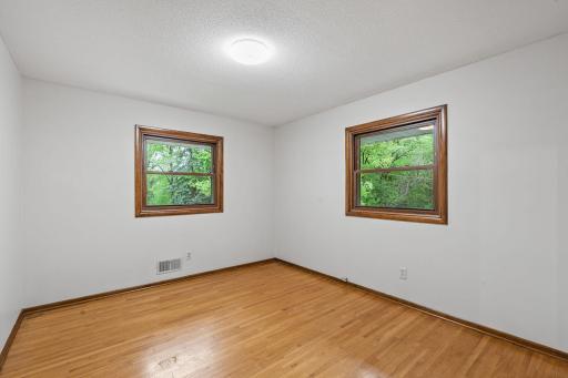 868 Cobb Road, Saint Paul, MN 55126