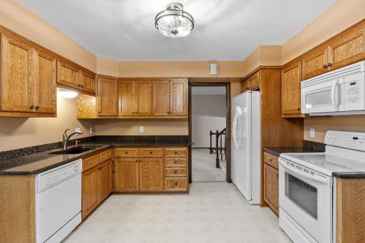 868 Cobb Road, Saint Paul, MN 55126
