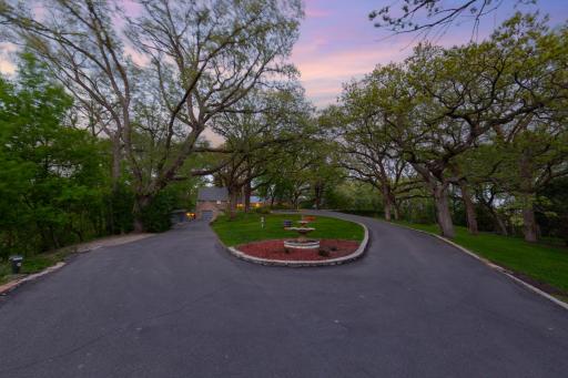 10300 Riverview Road, Eden Prairie, MN 55347