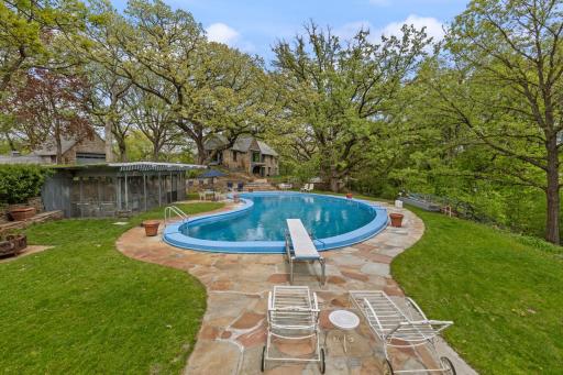 10300 Riverview Road, Eden Prairie, MN 55347