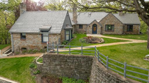 10300 Riverview Road, Eden Prairie, MN 55347
