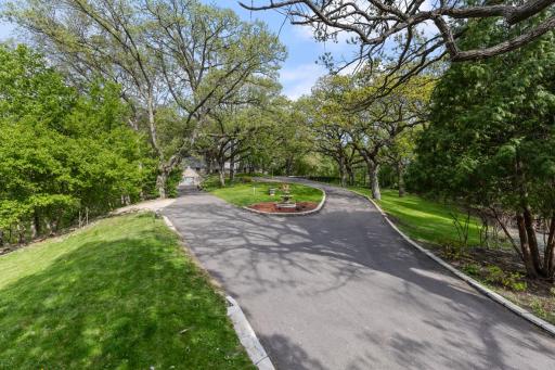 10300 Riverview Road, Eden Prairie, MN 55347