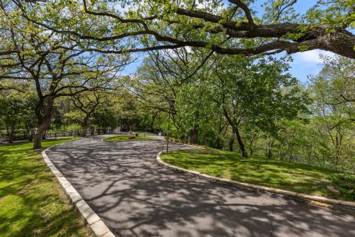 10300 Riverview Road, Eden Prairie, MN 55347