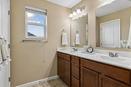 708 Rockburn Road, Chanhassen, MN 55317