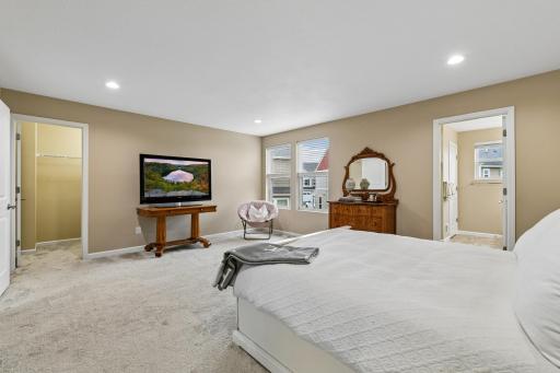 708 Rockburn Road, Chanhassen, MN 55317