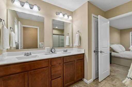 708 Rockburn Road, Chanhassen, MN 55317
