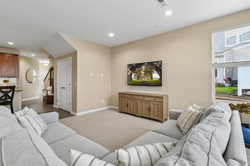 708 Rockburn Road, Chanhassen, MN 55317