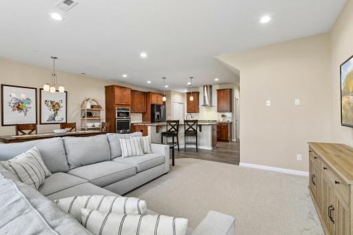 708 Rockburn Road, Chanhassen, MN 55317