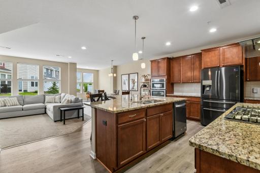 708 Rockburn Road, Chanhassen, MN 55317