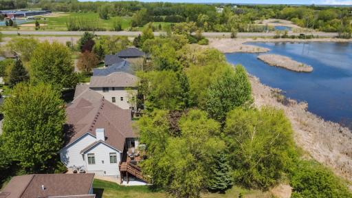 8156 9th Street Place N, Oakdale, MN 55128