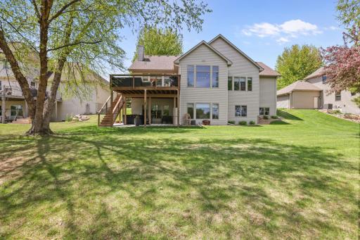 8156 9th Street Place N, Oakdale, MN 55128