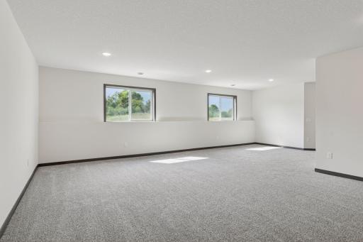 2840 219th Avenue NE, East Bethel, MN 55011