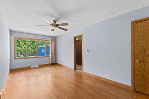 24-web-or-mls-1739 Hampshire Ave-113.jpg