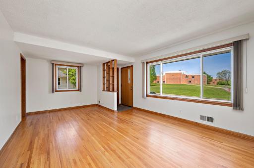 8101 47th Avenue N, Minneapolis, MN 55428