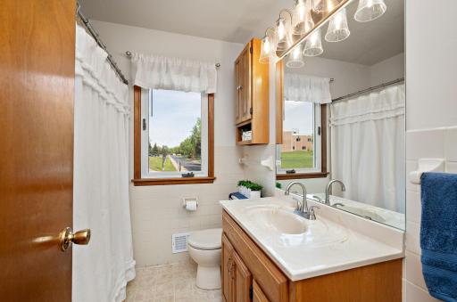 8101 47th Avenue N, Minneapolis, MN 55428