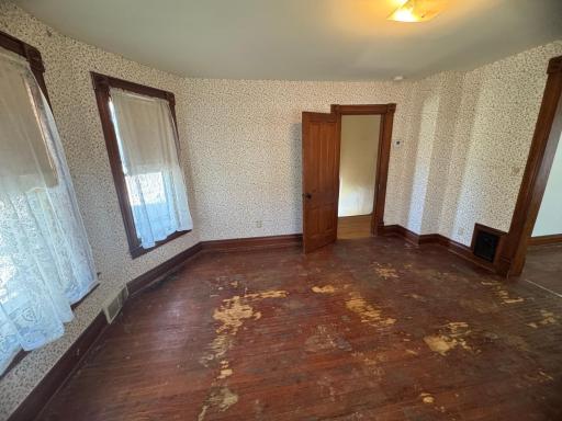 303 E Academy Street, Owatonna, MN 55060