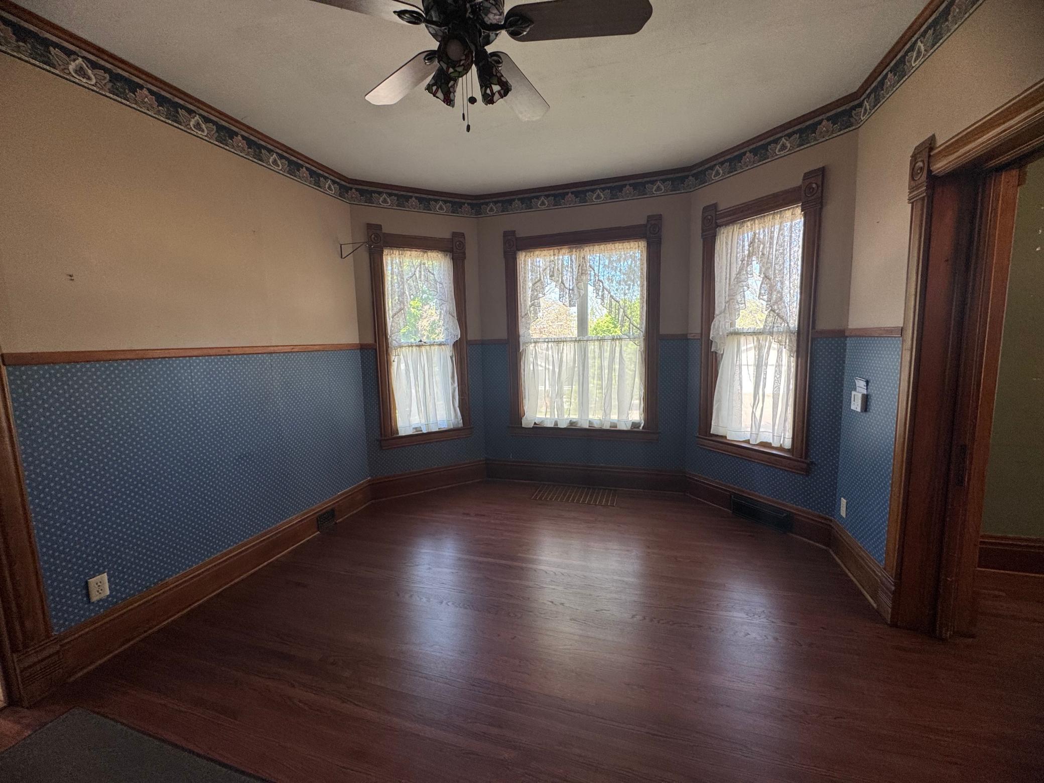Formal Dining Rm