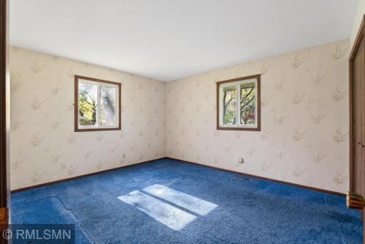 14915 Crow River Drive, Rogers, MN 55374