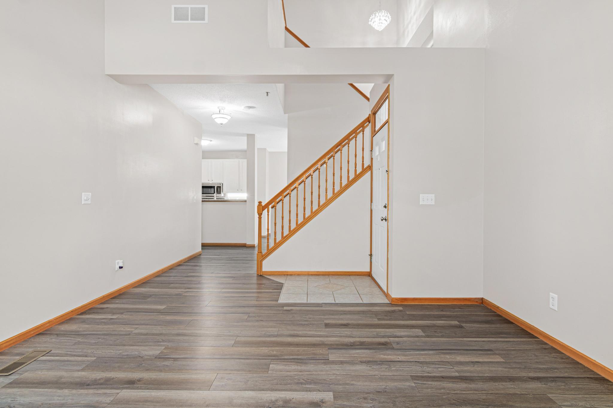 17980 Cobblestone Way-6.jpg