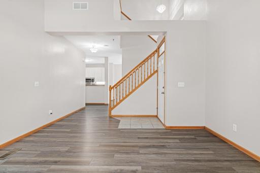 17980 Cobblestone Way, Eden Prairie, MN 55347