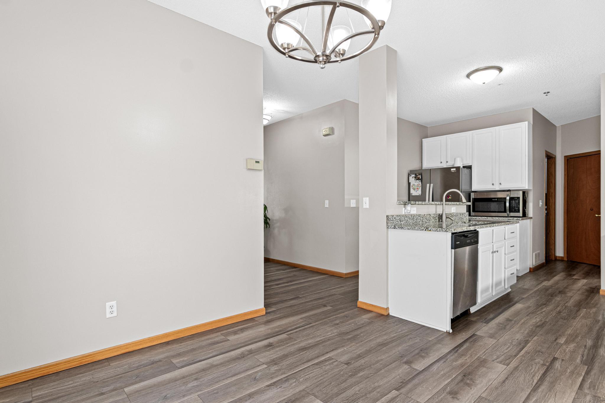 17980 Cobblestone Way-7.jpg