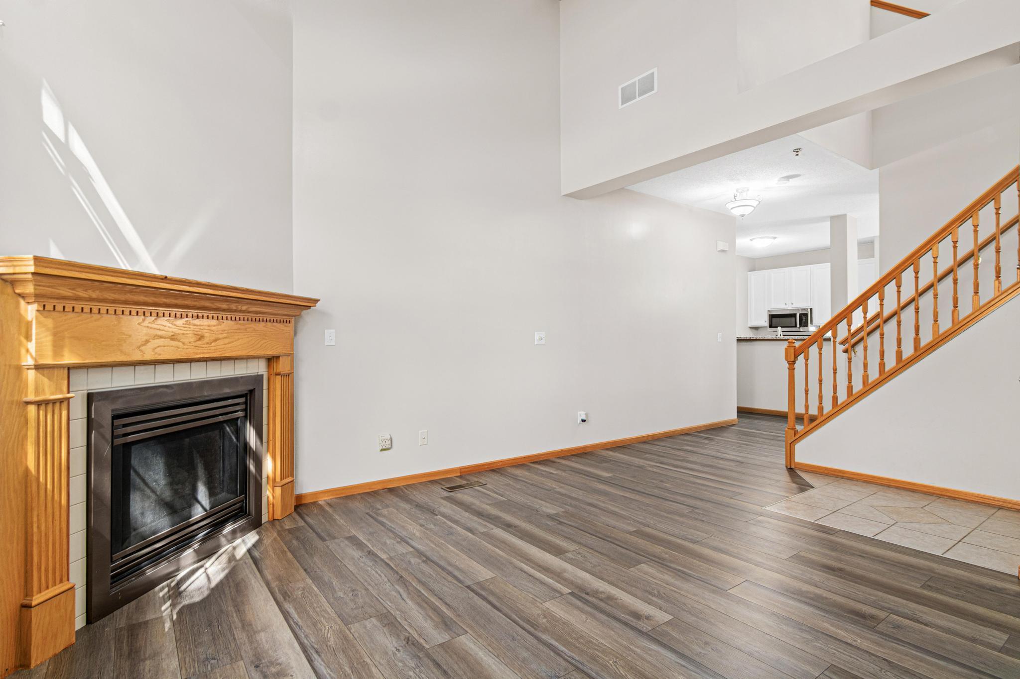 17980 Cobblestone Way-5.jpg