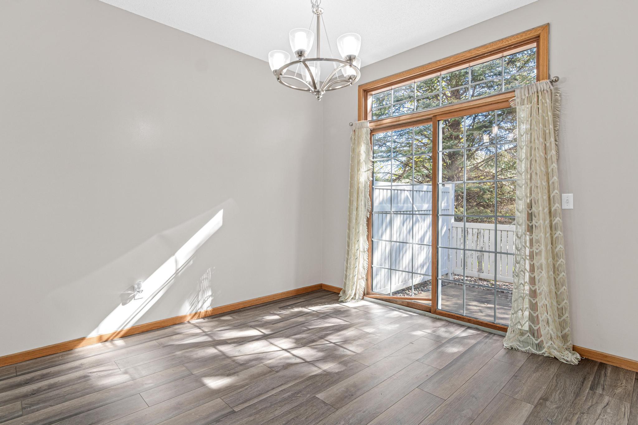 17980 Cobblestone Way-14.jpg