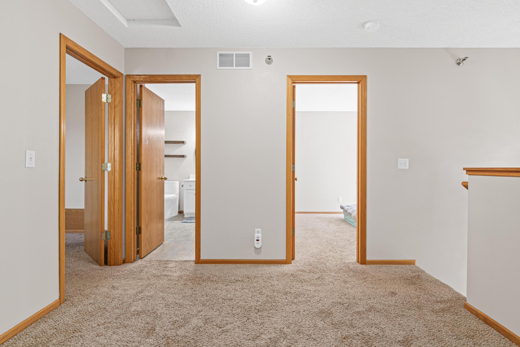 17980 Cobblestone Way-15.jpg