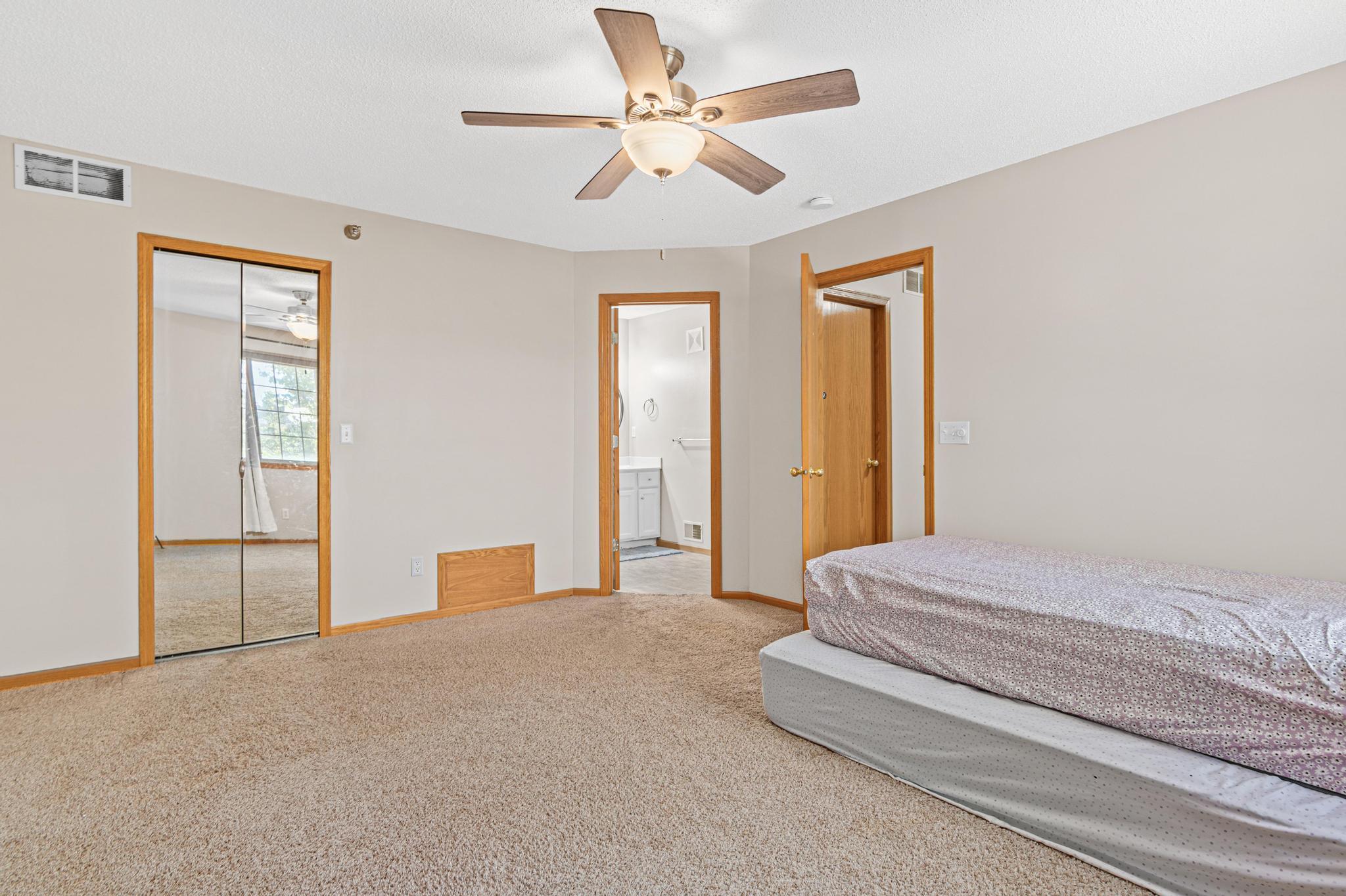 17980 Cobblestone Way-18.jpg